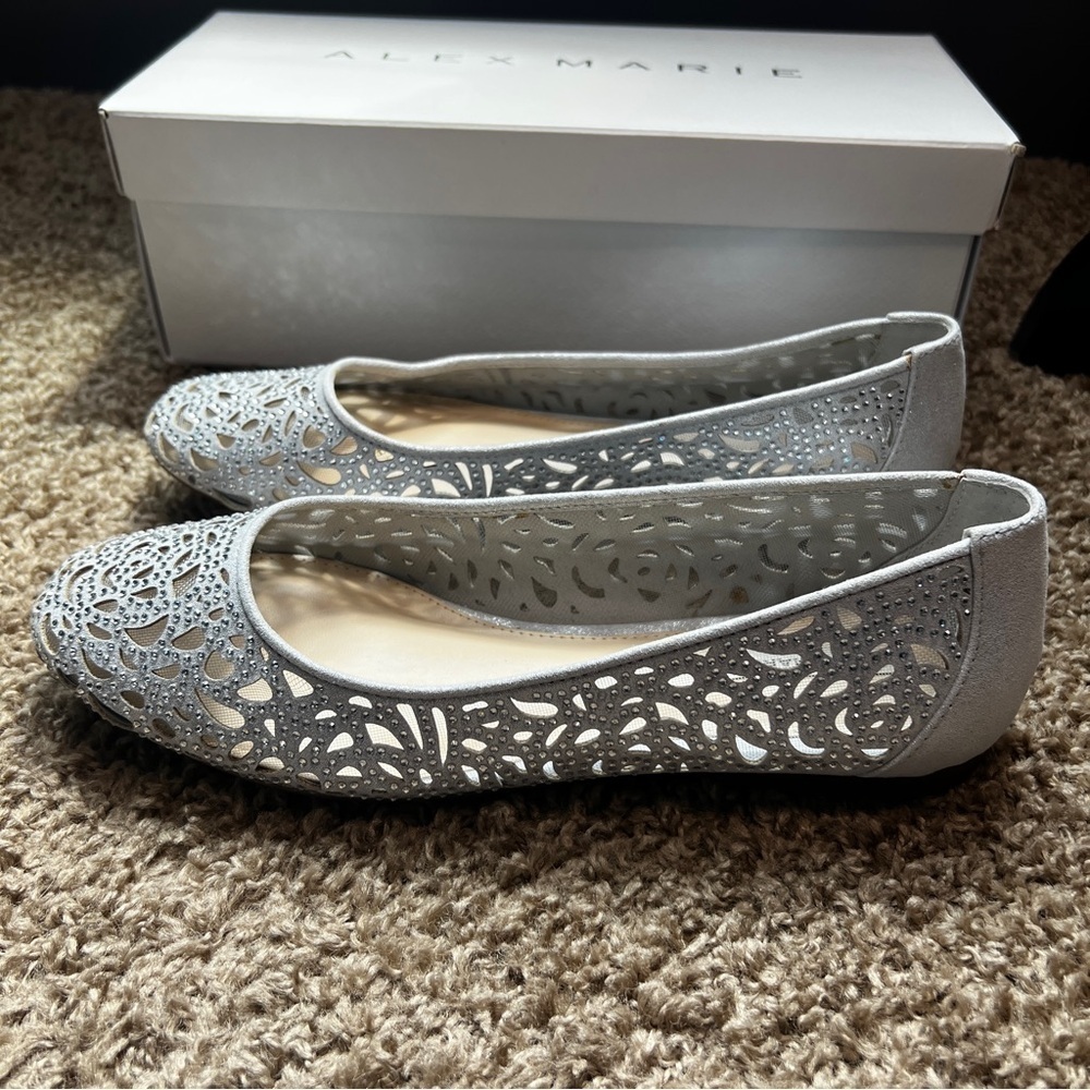 Alex Marie Altana Silver Metallic Rhinestone Flats 7.5 - Picture 3 of 8